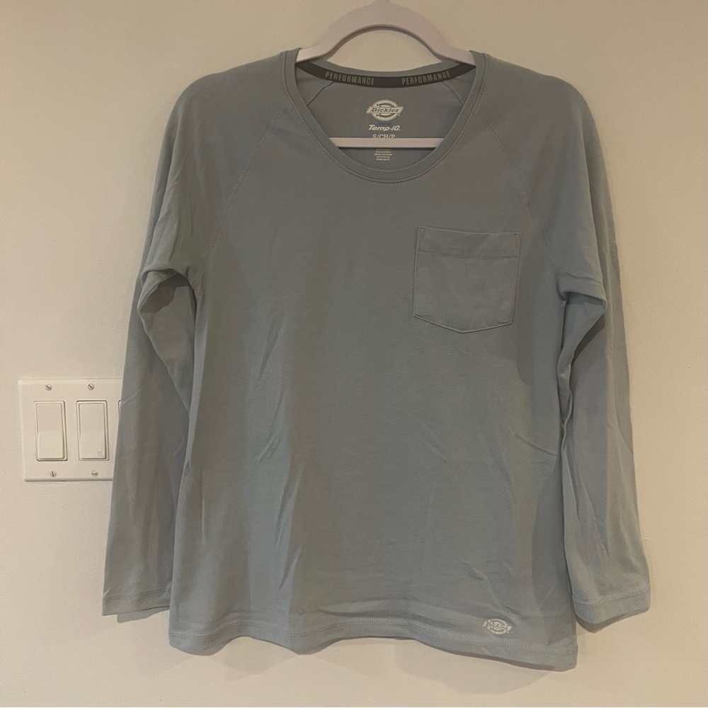 Dickies Performance Cooling Temp iQ Light Blue Long Sleeve Tee Women’s Small S